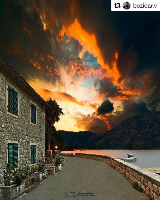 2Br Apartment With Pool Kotor Bagian luar foto
