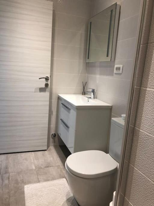 2Br Apartment With Pool Kotor Bagian luar foto