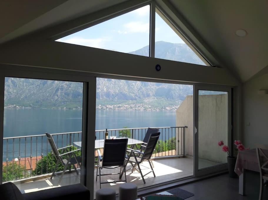 2Br Apartment With Pool Kotor Bagian luar foto